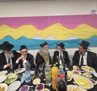 הראשל"צ הגר"ד יוסף בשמחת רב שכונת שמואל הנביא. א' מיכאלי