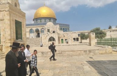 חרדים בהר הבית | ארכיון: מינהלת הר הבית