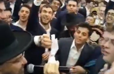 ראש הישיבה קורע את הצו | מתוך הסרטון