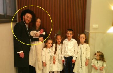 משפחת דוידזון המאושרת | בעיגול: הפעוט ואמו שנהרגו ז"ל לצד אביהם שנפצע | שימוש לפי סעיף 27א 