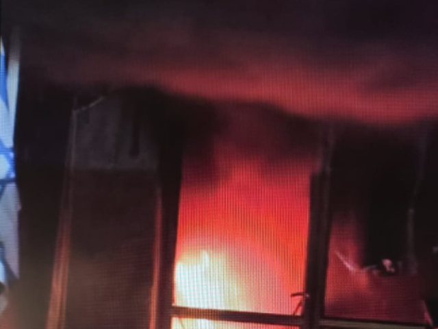 החנות שהוצתה | דוברות המשטרה