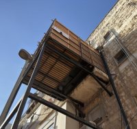 סוכה מסוכנת | צילום: הרשות לאכיפה במקרקעין