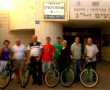 חלוקת אופניים למשפחות מצטיינות בהפרדת אשפה