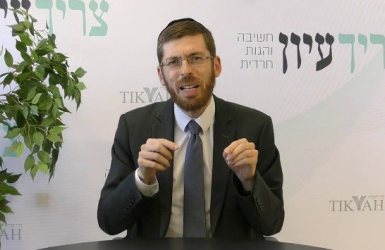 בראש ועדת הרבנים | הרב יהושע פפר | צילום: צריך עיון (יוטיוב)