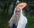 הותר לפרסום: מנהיג הכת - דוד דבש