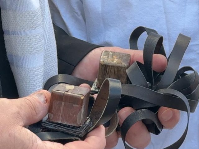 התפילין הקדושות מהשואה | צילום: פרטי