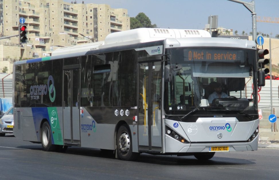 לראשונה: קו אוטובוס ישיר מחבר את הרכבת הקלה עם 'יד ושם'