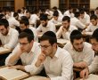 כמה בחורי ישיבות ואברכי כולל לומדים באשדוד?