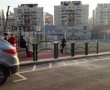 שער הכניסה הוזז, ההורים זועמים