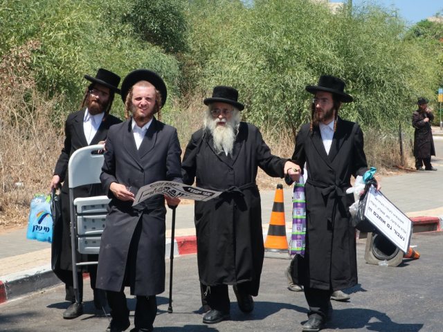 הפגנת הגיוס | ארכיון shutterstock