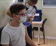 נהנים ומתחסנים: מד"א תציב קרוואן חיסונים למטיילים בין הכלניות 