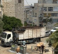 הפקחים הורסים מדורות | צילום: קבוצת נווה יעקב
