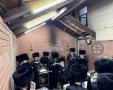 בני האדמו"ר נושאים תפילה | מקור: משה ויסברג