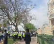 אש (גם) בבית שמש: שריפת ענק מתקרבת לבתי מגורים ומאות דיירים מפונים | צפו