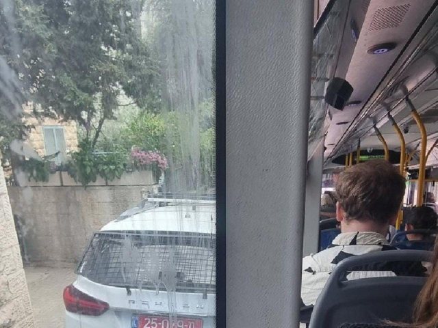 הניידת הלא-ניידת | צילום: גלעד כהן