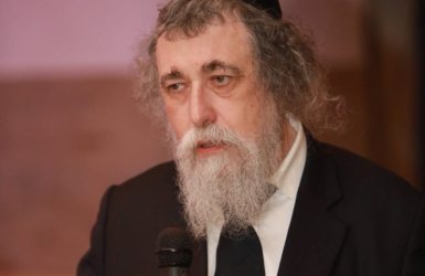 הרב יצחק שפירא. יחצ