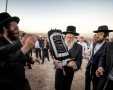 מעמד הכנסת ספר התורה | צילום: דובי שמרוט