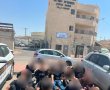 נשלפים אחד-אחד מתא המטען | צפו