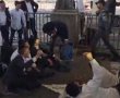 צפו: כאוס בכביש 443 בעקבות מעצר עריק חרדי | לטענת המשטרה - נהג ברכב גנוב