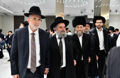 שמחת בית השואבה בישיבת תפארת מרדכי אשתקד | צילום: שוקי לרר