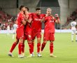 ברדה מתלבט בין אנסה לניקיטה; הקהל קיבל אישור להכניס תפאורה