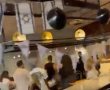 "הצילו, הם הורגים אותו": קטטה אלימה בסניף ארומה ליד טדי (וידאו)