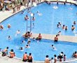 היו ימים לפני הקניונים: זוכרים את בריכת מלון "נאות מדבר"?