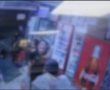 תיעוד מצמרר: נכנס לקיוסק בב"ש ומשסף גרון של אדם אחר (קשה לצפייה)