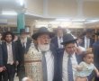 זוכרים את הערירים: עם איזה ס"ת רקד יו"ר המועה"ד בהקפות?