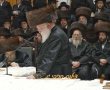  לצד הנציג שהוחלף והנציג החדש: ההכרזה בנוכחות האדמו"ר