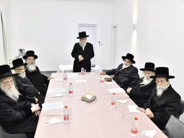 המועצת בכינוס הקודם | שוקי לרר