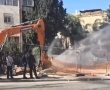 מים בששון: צינור מים התפוצץ בבר אילן והזרם התרומם לגובה עצום • צפו