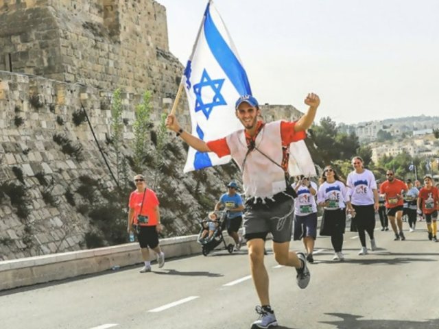 רצים במרתון | שימוש לפי סעיף 27א